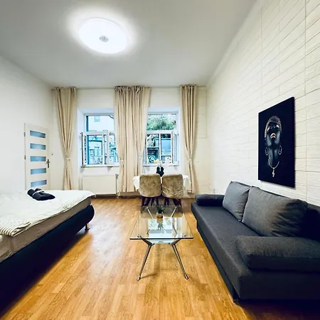 Apartamento 2-bedroom Steps From Area Klosterneuburg