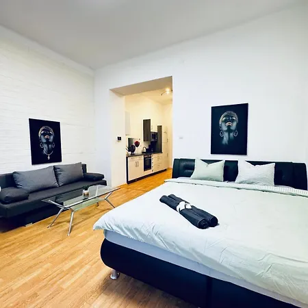 2-bedroom Steps From Area Klosterneuburg