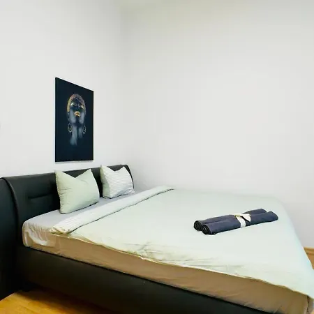 Lovely 2br For 5p Peaceful & Apartman *