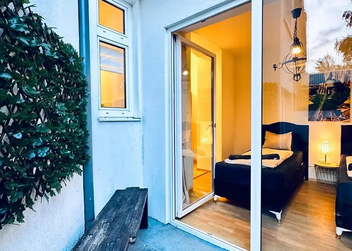 2-bedroom Steps From Area Klosterneuburg