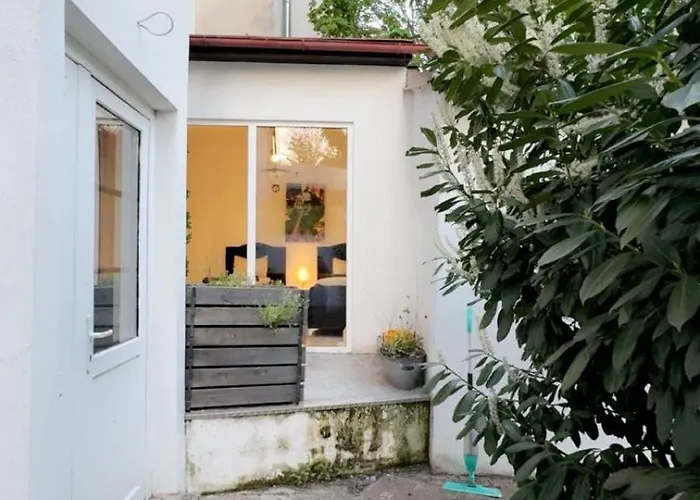 Apartman 2-bedroom Steps From Area Klosterneuburg