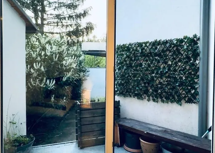 2-bedroom Steps From Area Apartman Klosterneuburg