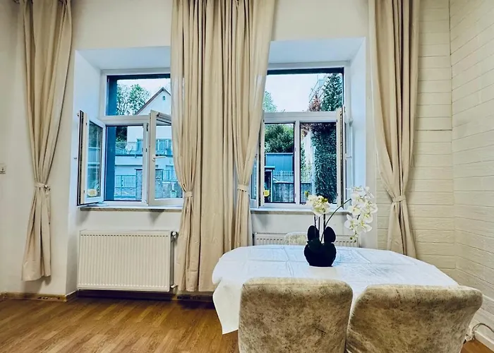 2-bedroom Steps From Area * Klosterneuburg