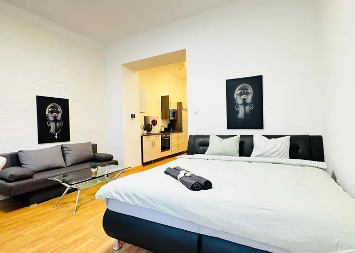 2-bedroom Steps From Area Klosterneuburg